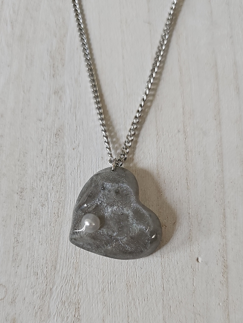Wave Texture Heart Pendant Necklace with Pearl Accent